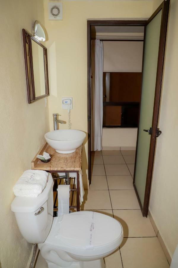 Hotel Ejecutivo Aeropuerto Alvaro Obregon المظهر الخارجي الصورة